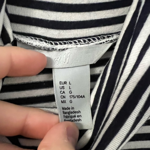 H&M stripped turtleneck - Picture 9 of 10